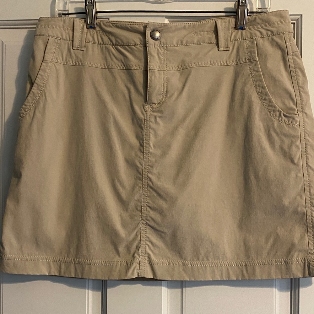 Eddie Bauer beige skirt